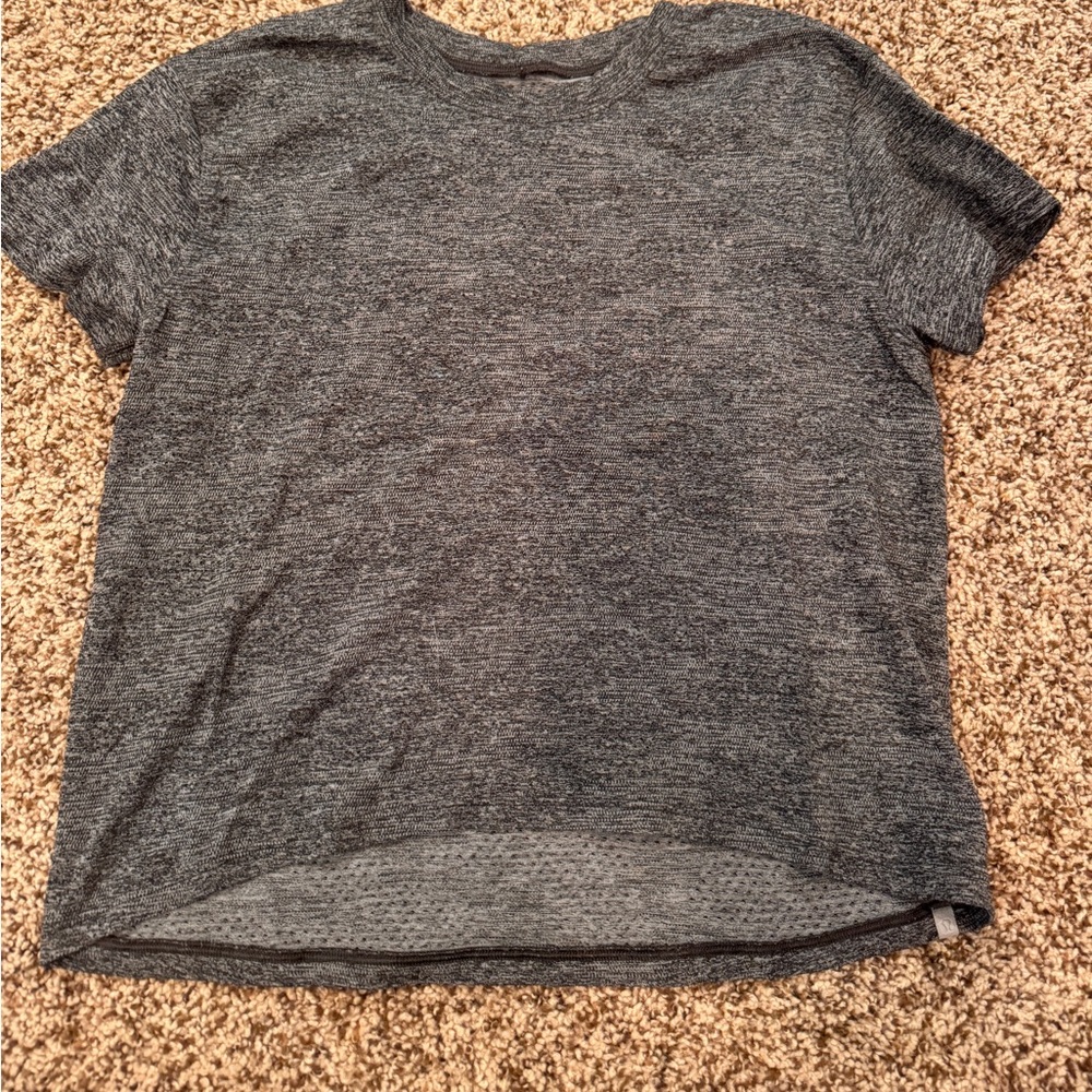 Lululemon cropped running tee